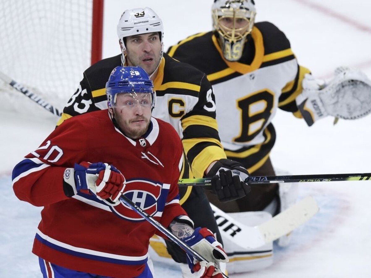 NHL: Chára si zahral proti Tatarovi, v New Jersey si užili gólovú prestrelku