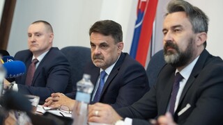 Čižnár odvolal námestníka, ktorý priznal kontakt so Zsuzsovou