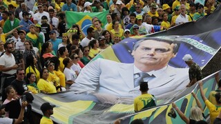 Prezident uľahčil prístup k zbraniam. Je to vôľa ľudu, tvrdí