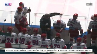 Liptáci hostili Poprad, diváci čakali na gól až do tretej tretiny