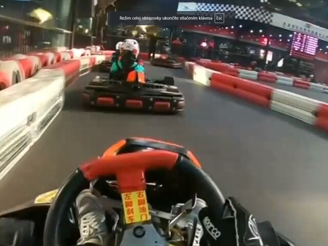 Odbúravanie stresu trochu inak / Čína vychováva nádejných pilotov F1