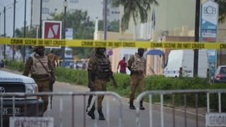 Militanti zaútočili na baňu, uniesli kanadského pracovníka