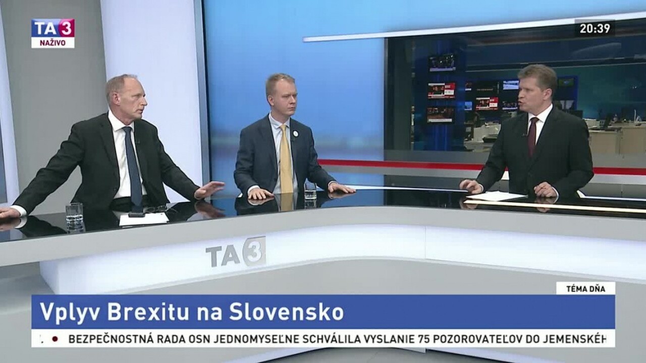 S kalamitou bojujú vojaci aj hasiči / Vplyv brexitu na Slovensko