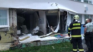 Hasiči zasahujú menej, varujú najmä pred manipulovaním s kozubom