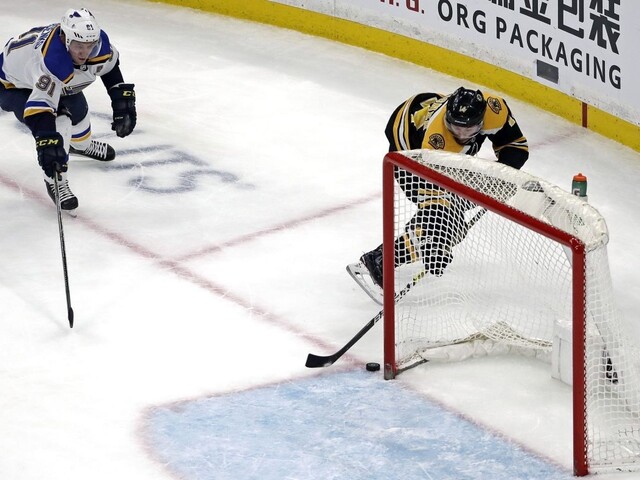 NHL: Boston zdolal St. Louis, Chára i Cehlárik si pripísali asistencie