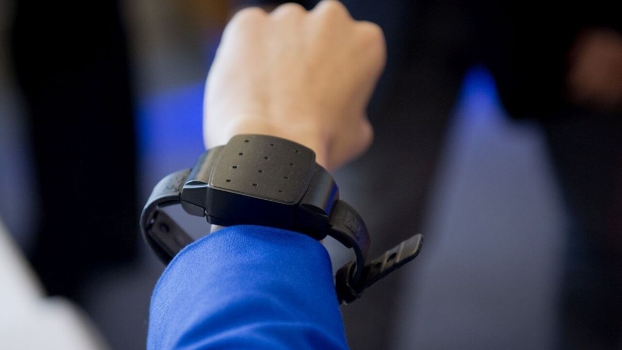 Rezort chce využívať elektronické náramky, právnici krok vítajú