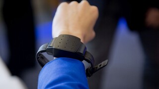 Rezort chce využívať elektronické náramky, právnici krok vítajú