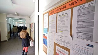 Nezamestnanosť klesla k piatim percentám, je rekordne nízka