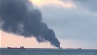 Pri prečerpávaní paliva sa vznietili dve lode, hlásia mŕtvych