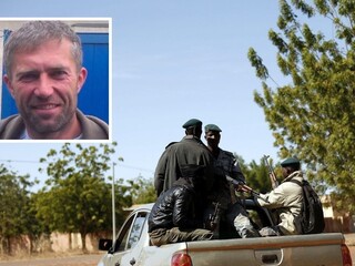Exsiskára Kosíka v Mali uniesli, do jeho domu vtrhli ozbrojenci