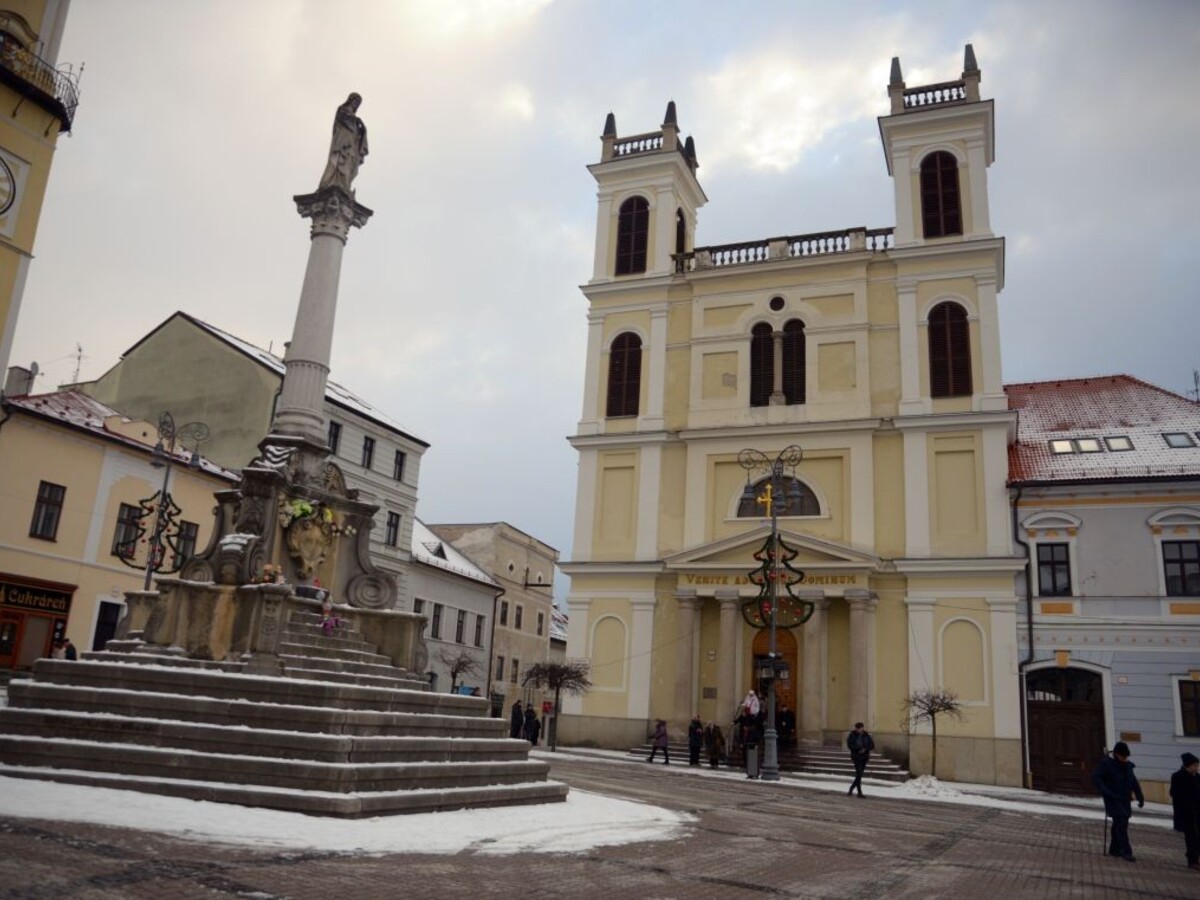banská bystrica námestie 1140px (SITA/Jakub Julény)