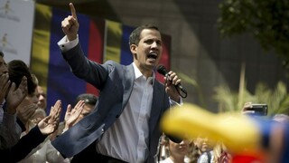Guaidó sa vyhlásil za prezidenta, Maduro prerušil styky s USA