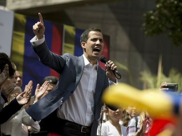 Guaidó sa vyhlásil za prezidenta, Maduro prerušil styky s USA