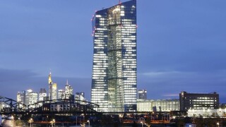 ECB nezmenila hlavnú úrokovú sadzbu, na minime bude do leta