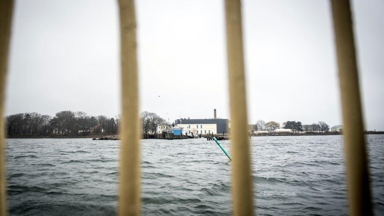 V Dánsku platí kontroverzný zákon, migrantom zhabali už tisícky eur