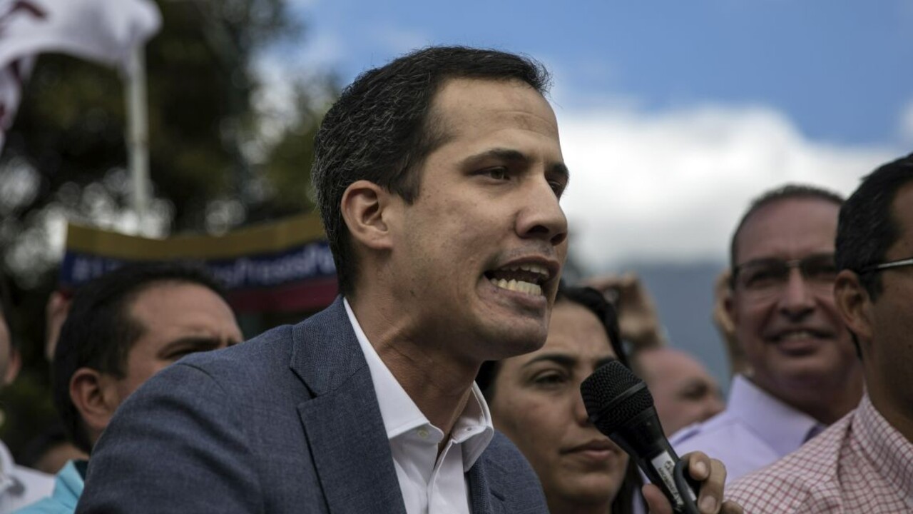 Guaidó vyzval na ďalšie protesty. Chce získať podporu armády
