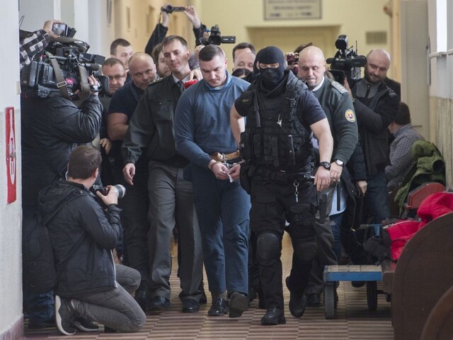 Útok si Hossu presne nepamätá. Henryho mal vraj za pasáka