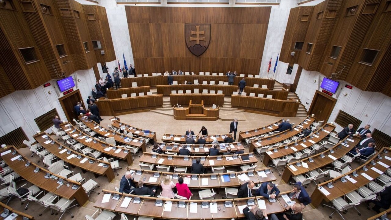 Rokovanie NR SR aj o Matovičovom mandáte a o hazarde