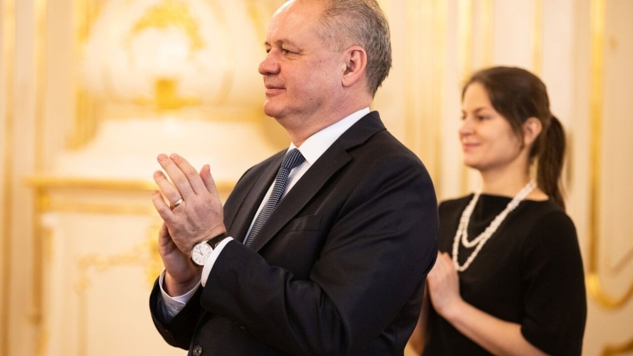 Kiska si prevzal medailu, varoval pred populizmom a nenávisťou