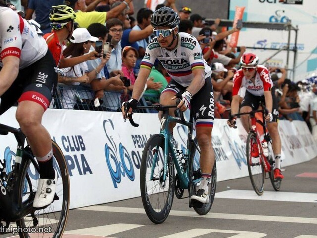 Sagan skončil v časovke siedmy, lídrom pretekov je Alaphilippe