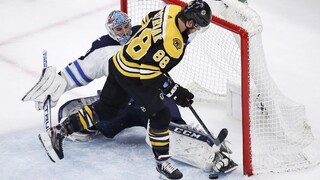 NHL: Boston nestačil na Winnipeg, Halák si pripísal štvrtú prehru