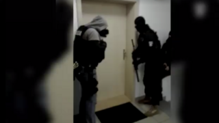 Vo viacerých mestách zasiahla NAKA. Zadržala dve osoby