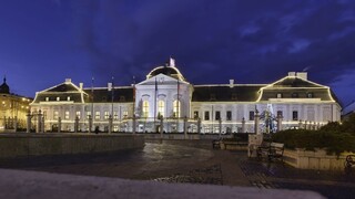 Prezidentský kandidát ich vraj podviedol. Poslanci sa stretnú s Dankom