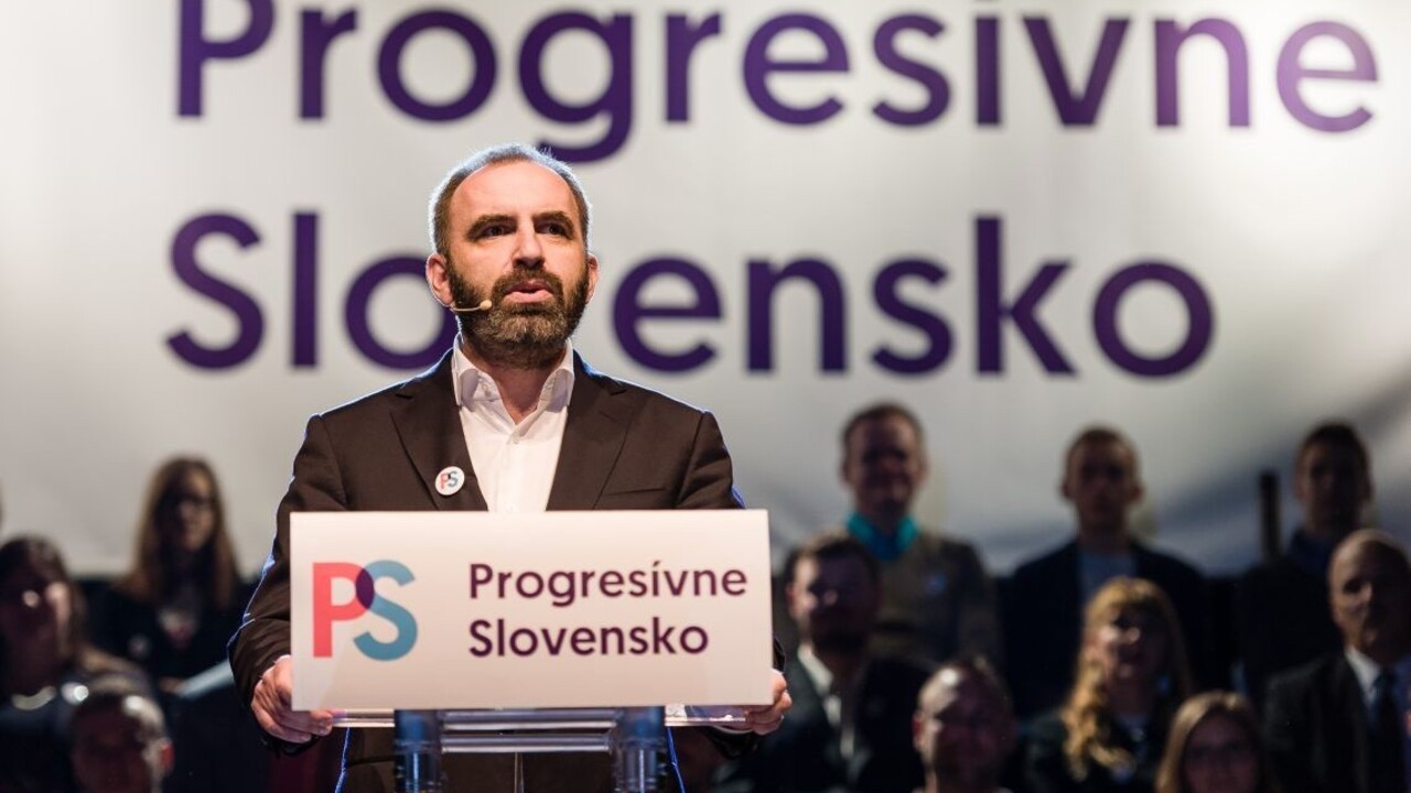 Meno šéfa Progresívneho Slovenska sa objavilo v podozrivom tendri