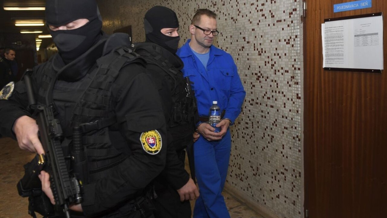 Bossa podmienečne prepustili, na slobodu si však musí počkať