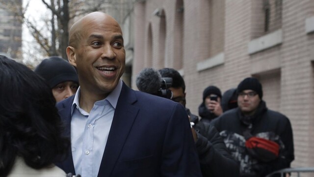 Ďalší demokrat sa rozhodol zabojovať o post prezidenta USA