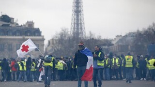 Francúzi zorganizovali dvanáste kolo protestov, opäť vyšli do ulíc