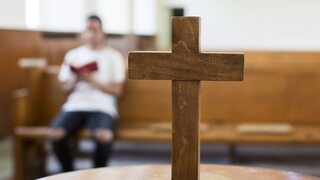 Odsúdili kňaza, ktorý obťažoval maloleté. Jedna mala len 9 rokov