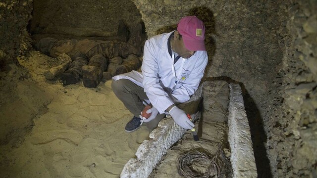 V Egypte našli vyše 40 múmií z čias dynastie Ptolemaiovcov