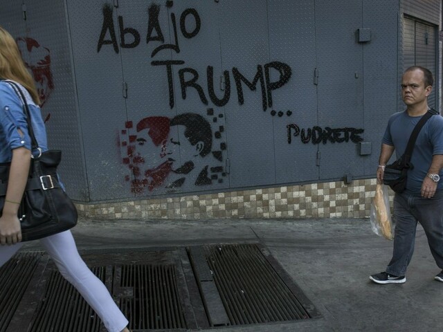 USA poslali do Venezuely pomoc, nevylúčili ani intervenciu armády