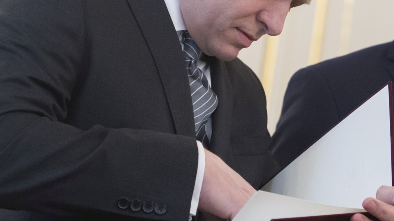 Ficovi mal pomôcť Soros, tvrdí opozícia. Expremiér to odmieta