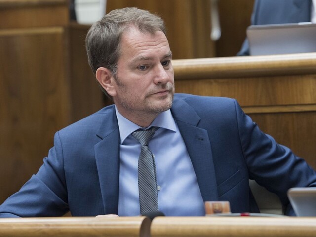 Matovič môže v parlamente skončiť, obhajoval sa pred poslancami