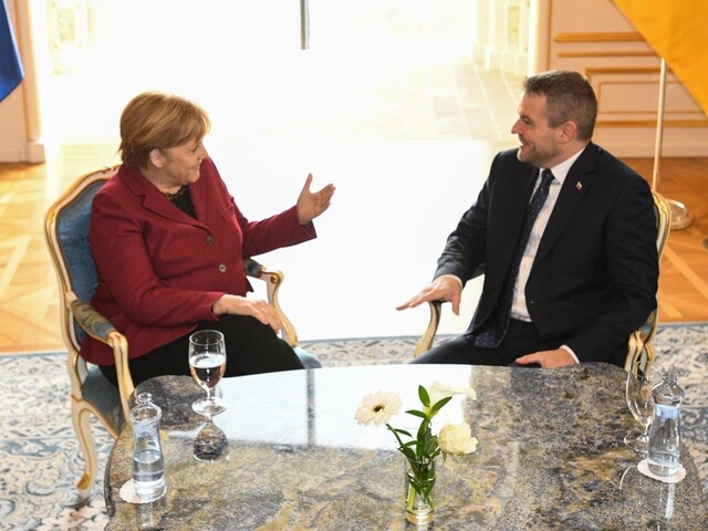 Slovensko sa chce uchádzať o sídlo agentúry, Merkelová je za