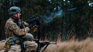Americká armáda vyvíja granát so sieťou proti dronom
