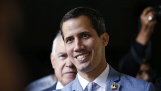Vodcu venezuelskej opozície verejne podporil ďalší dôstojník