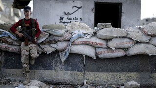 Ofenzíva v Sýrii pokračuje, boje komplikujú civilisti