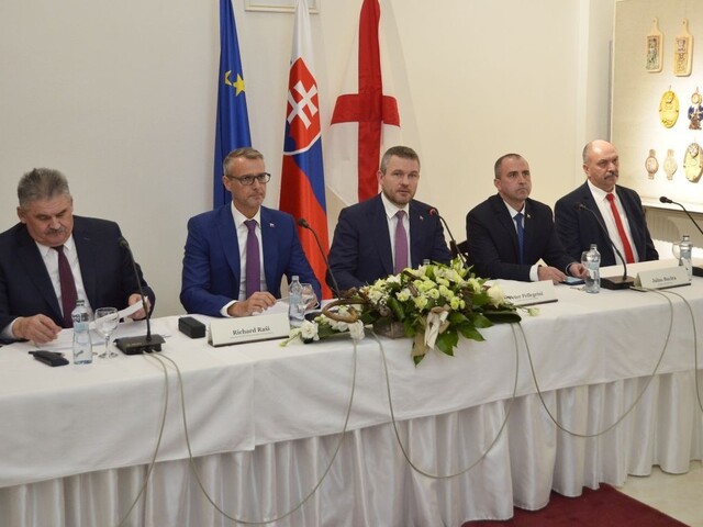 Rokovanie vlády v Jesenskom o akčnom pláne rozvoja okresu
