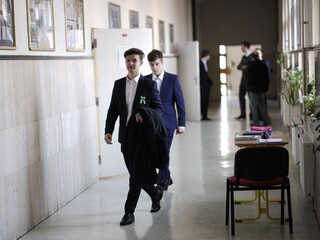 Koho by volili za prezidenta stredoškoláci? Jedno meno zjavne vedie