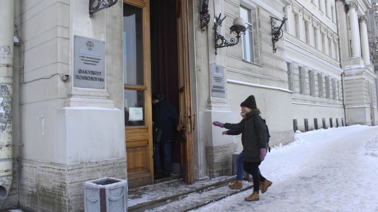 V Petrohrade sa zrútila časť univerzity, boli v nej desiatky ľudí
