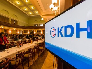 Za KDH do EP kandiduje aj Figeľ, hnutie podporilo Mikloška