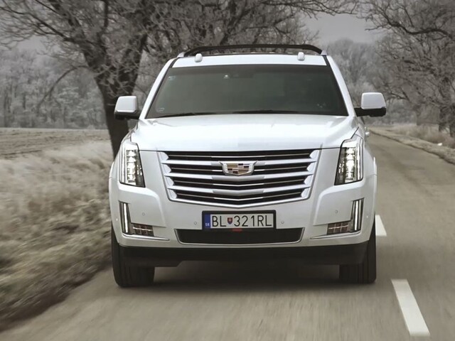 Test amerického obra Cadillac Escalade a BMW X5