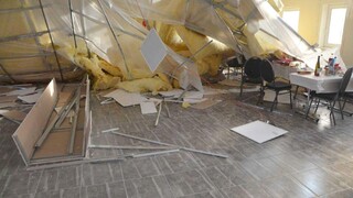 Zábavu na východe prerušila nehoda. Počas plesu spadol strop