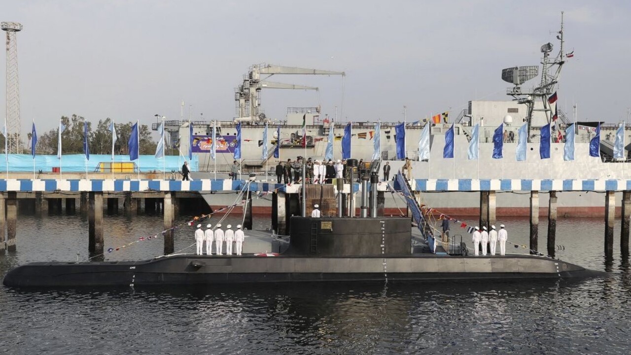 Irán slávnostne predstavil novú ponorku domácej výroby