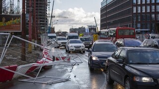 Vodiči testujú najväčšie obmedzenia, dopravu sledovali z vrtuľníka