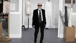 Zomrela ikona, svetoznámy módny návrhár Karl Lagerfeld