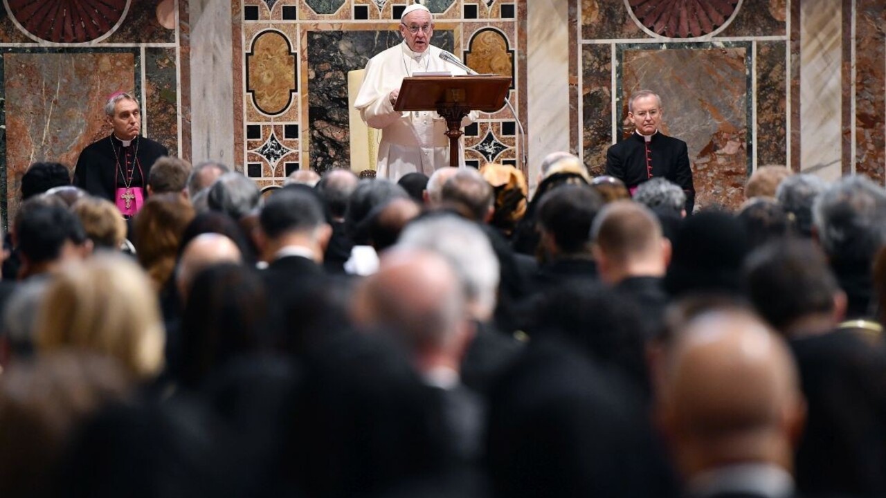Vatikán priznal tajné inštrukcie pre kňazov, ktorí splodili deti